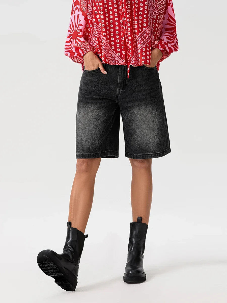 Women's Casual Denim Shorts – Loose Fit & Summery Style