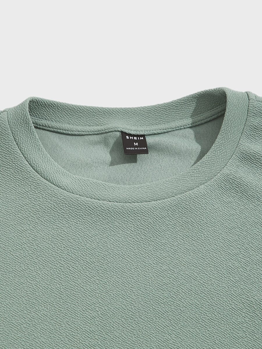 Men's Summer Outfit – Cropped T-shirt & Jogging Suit