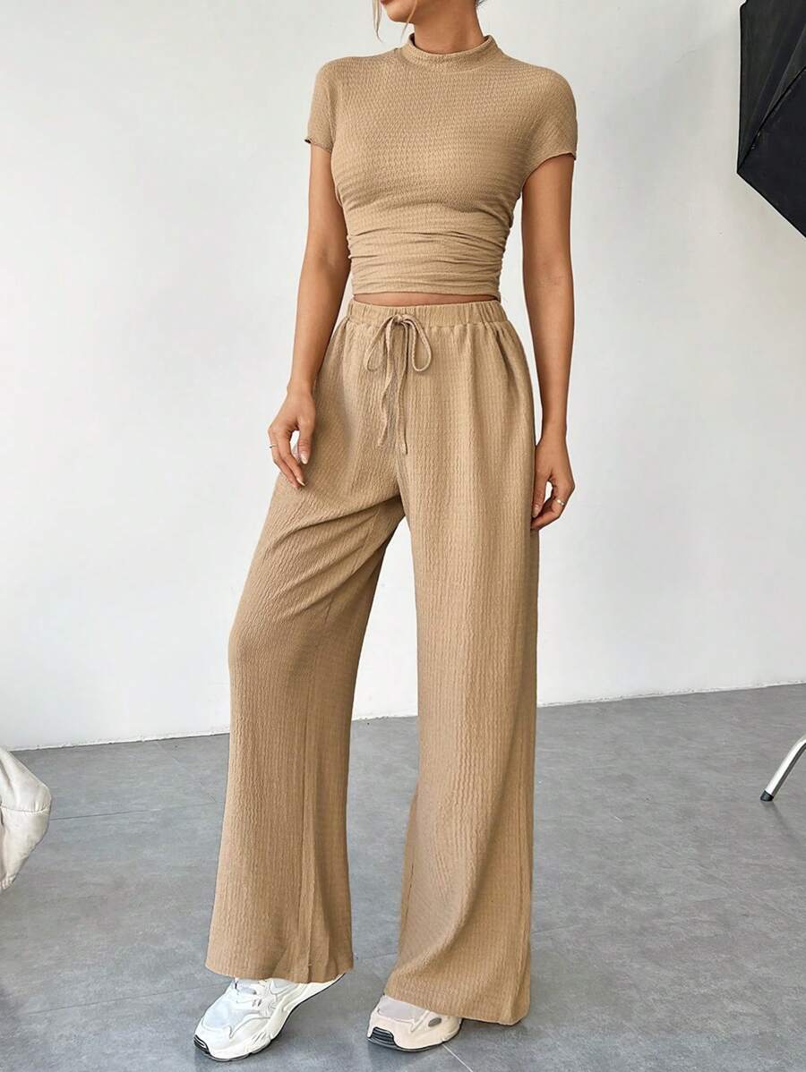 Plain Summer Set – Crop Top and Flowy Pants