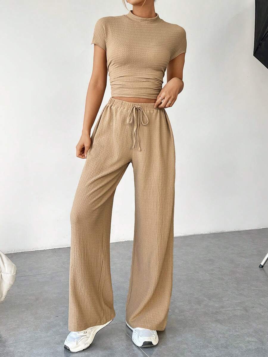 Plain Summer Set – Crop Top and Flowy Pants