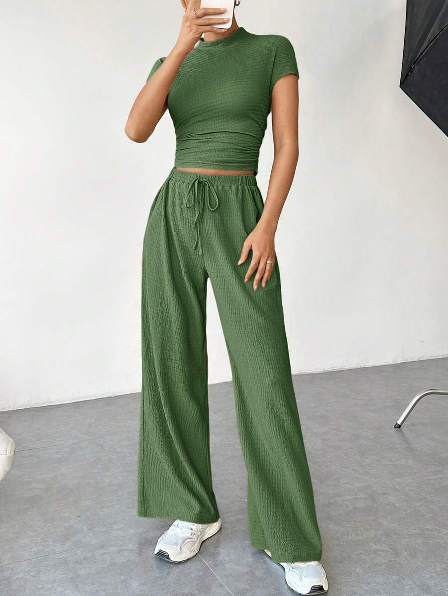 Plain Summer Set – Crop Top and Flowy Pants