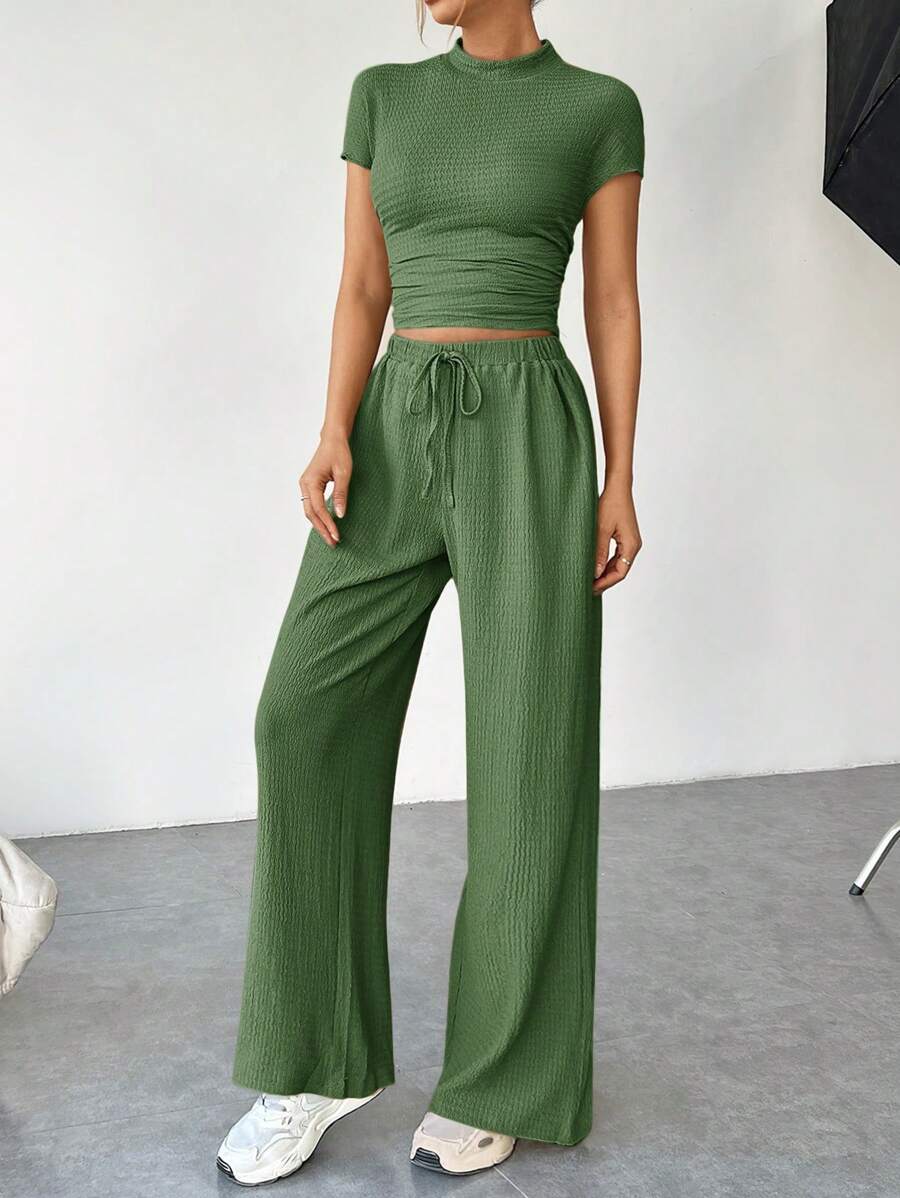 Plain Summer Set – Crop Top and Flowy Pants