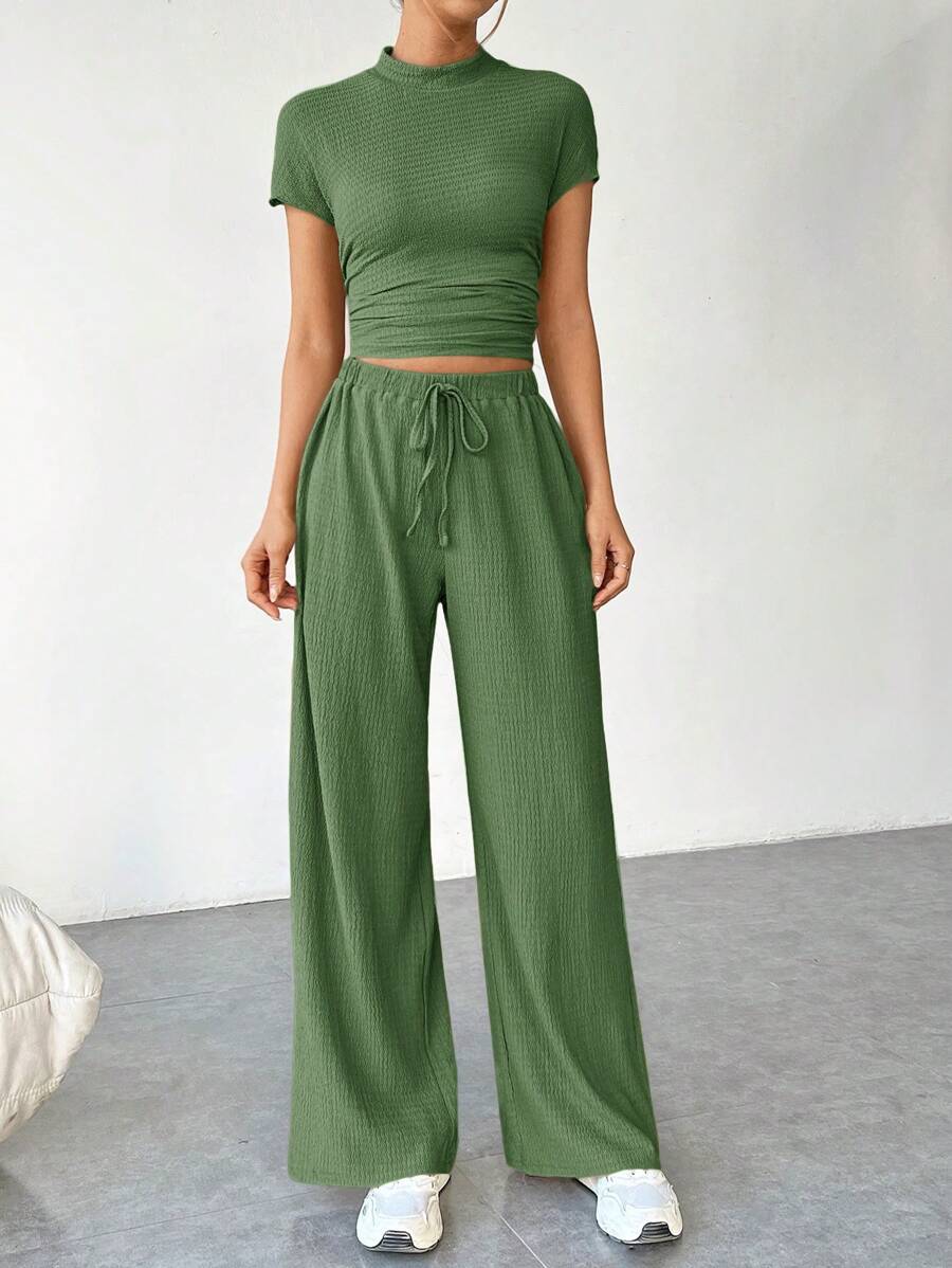 Plain Summer Set – Crop Top and Flowy Pants