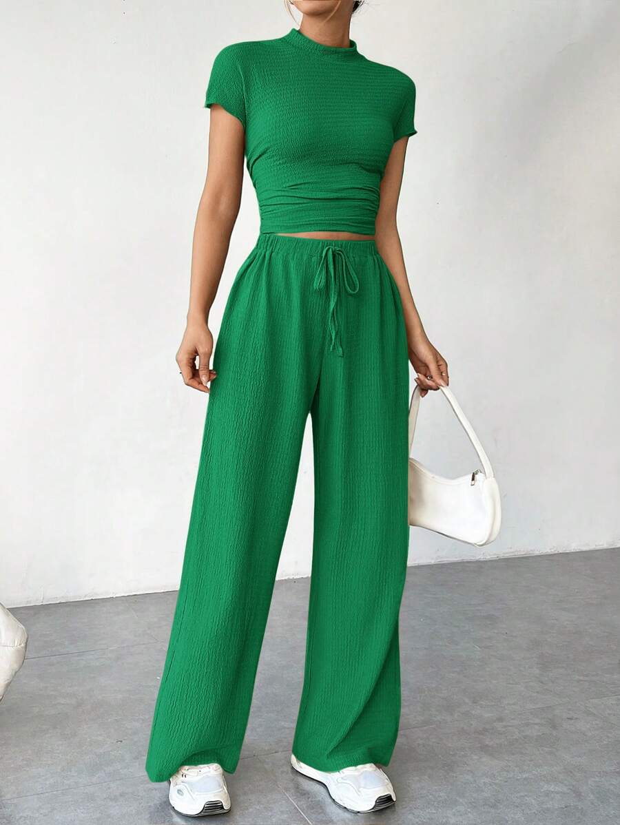 Plain Summer Set – Crop Top and Flowy Pants