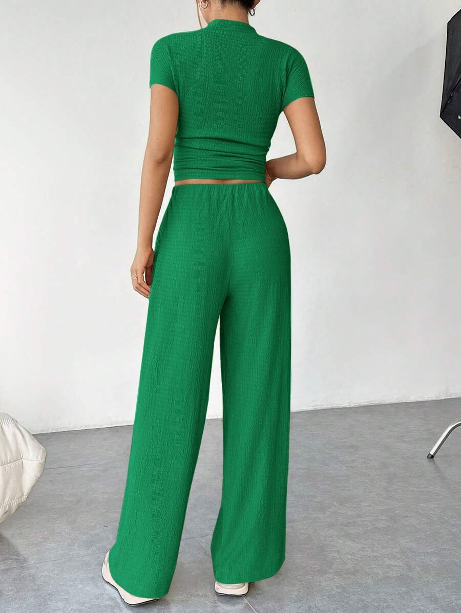 Plain Summer Set – Crop Top and Flowy Pants