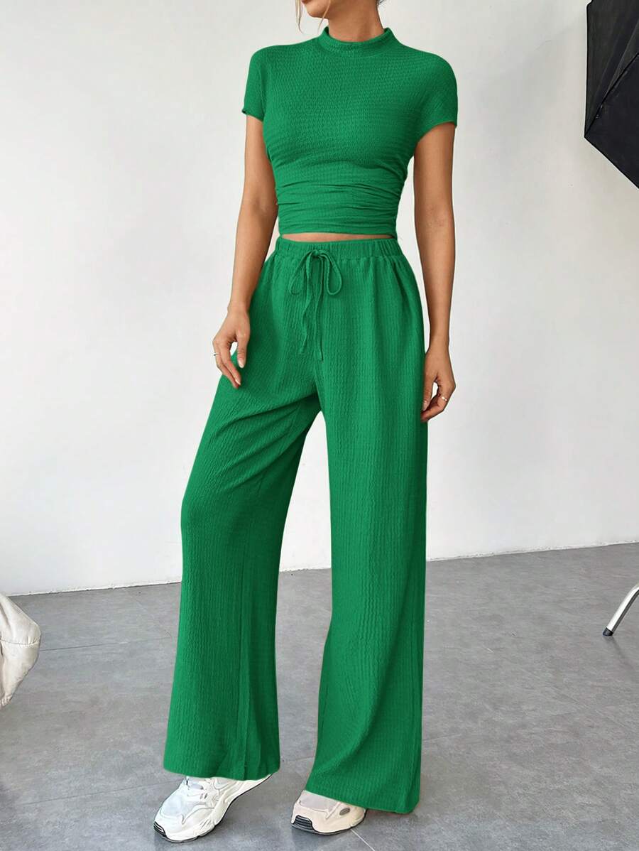 Plain Summer Set – Crop Top and Flowy Pants