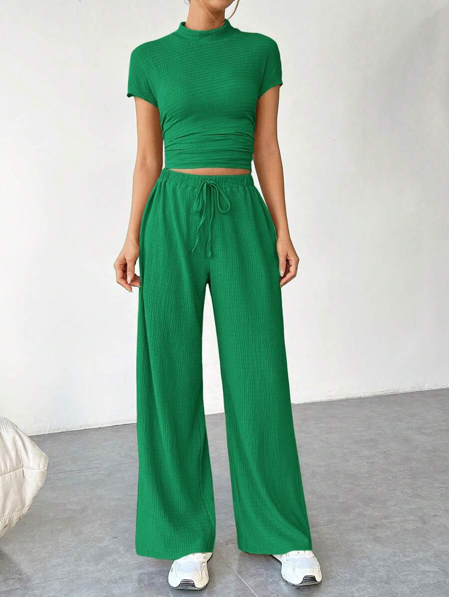 Plain Summer Set – Crop Top and Flowy Pants