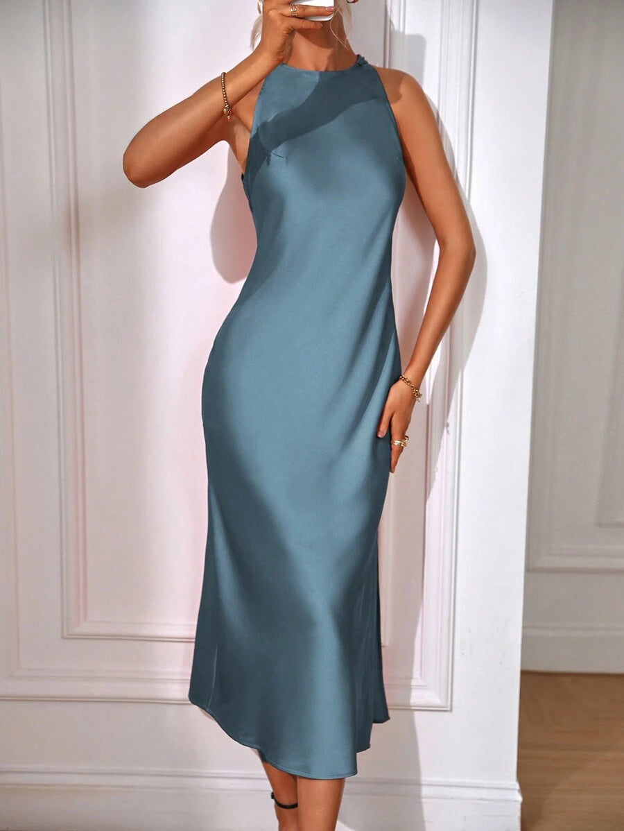 Elegant Green Silk Maxi Dress with Slit