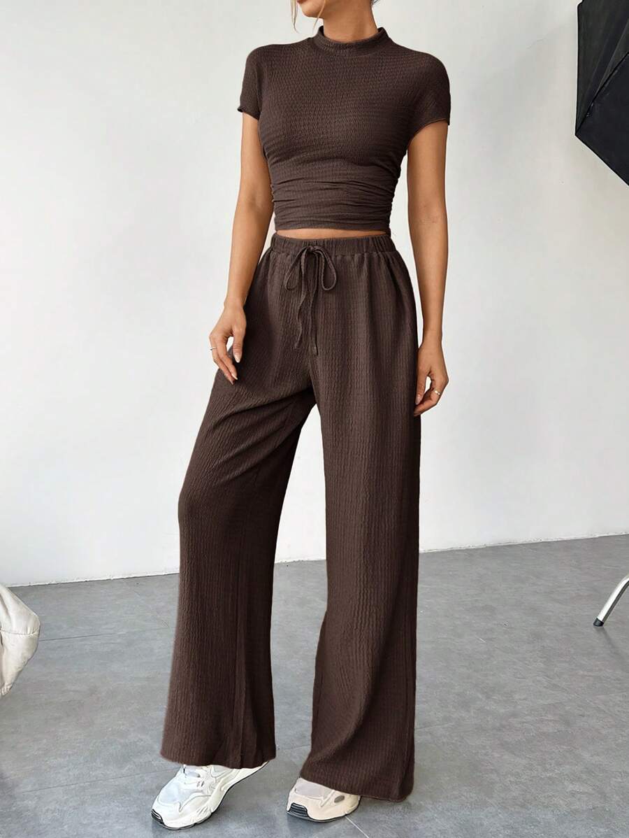 Plain Summer Set – Crop Top and Flowy Pants