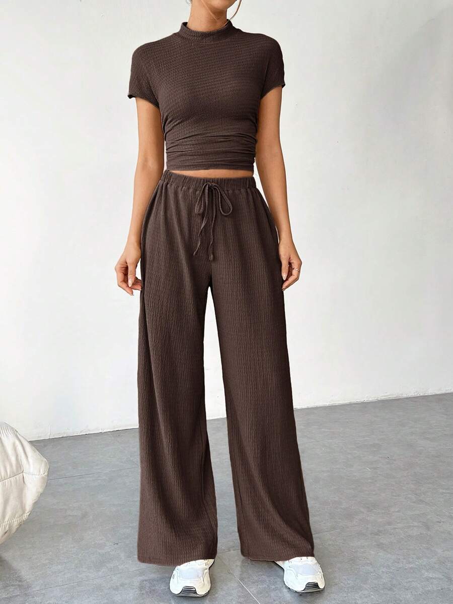 Plain Summer Set – Crop Top and Flowy Pants