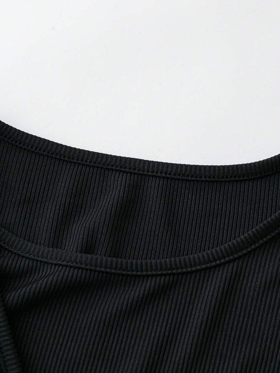 Casual Outfit – Button-Down Tank Top and Pants