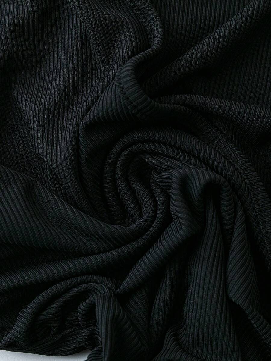 Casual Outfit – Button-Down Tank Top and Pants