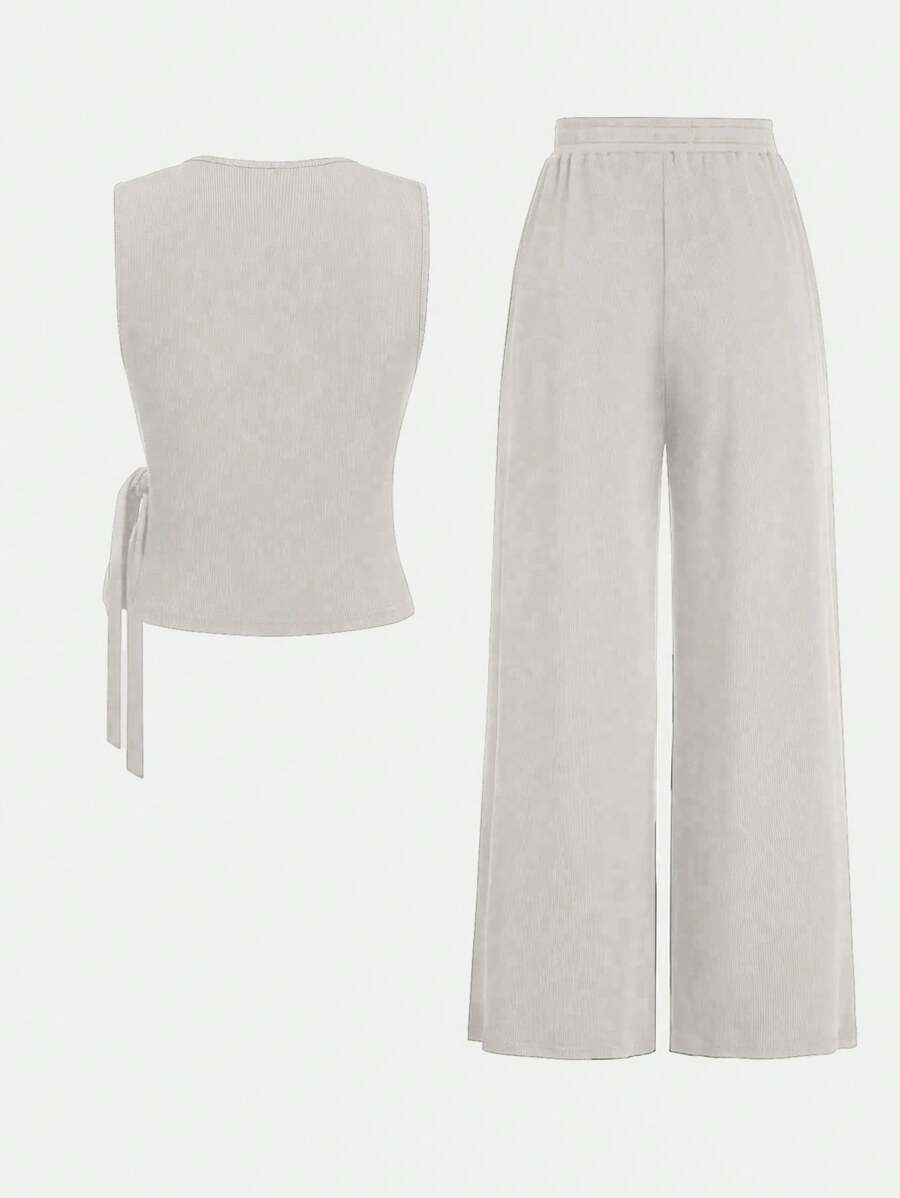 Casual Outfit – Button-Down Tank Top and Pants