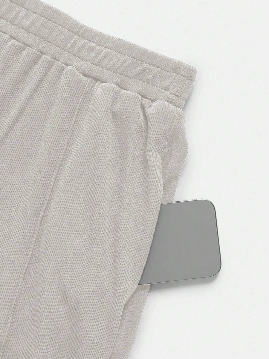 Casual Outfit – Button-Down Tank Top and Pants