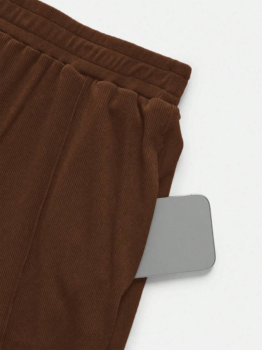 Casual Outfit – Button-Down Tank Top and Pants