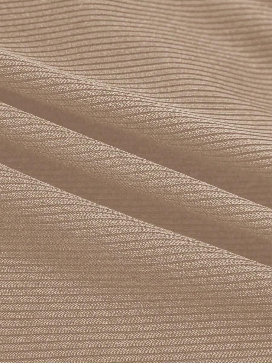 Casual Outfit – Button-Down Tank Top and Pants