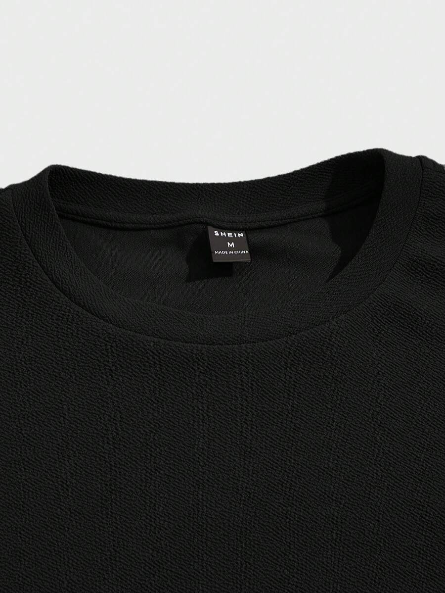 Men's Summer Outfit – Cropped T-shirt & Jogging Suit