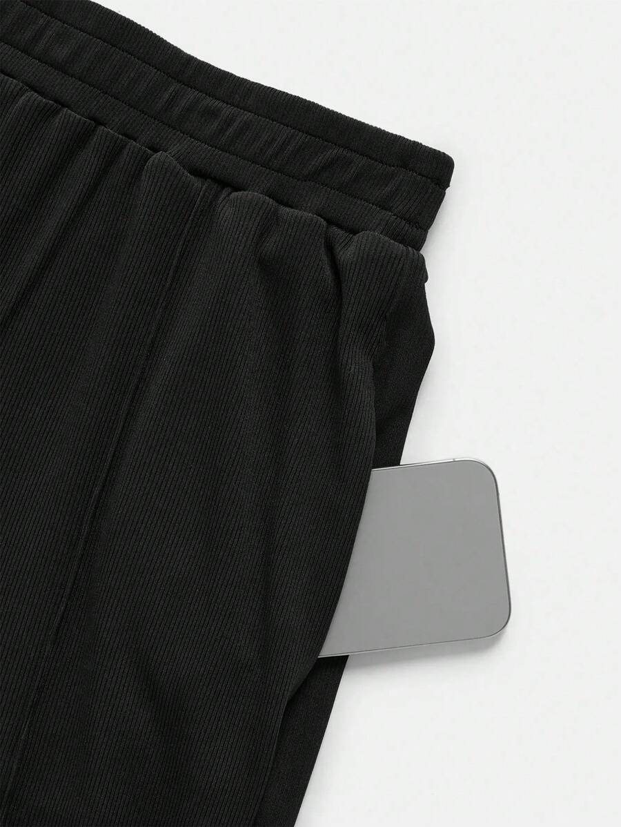 Casual Outfit – Button-Down Tank Top and Pants