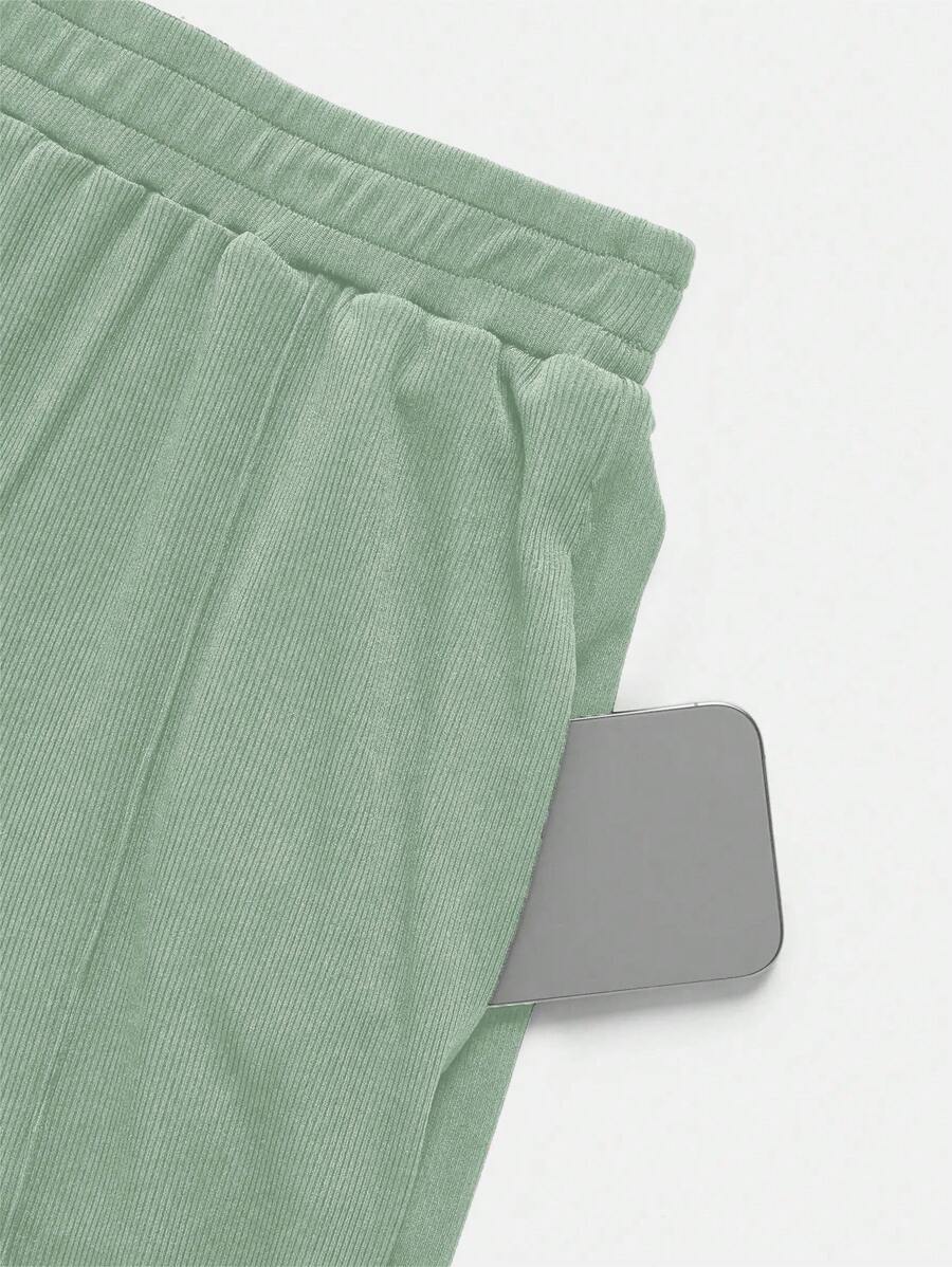 Casual Outfit – Button-Down Tank Top and Pants